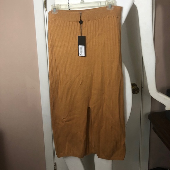 NWT Gianni Bini Skirt XL Madi Sweater Front Slit Midi Tan goldenrod color - Picture 1 of 9